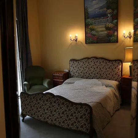 Armenonville Hotel