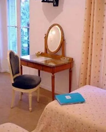 Hotel Armenonville Niza