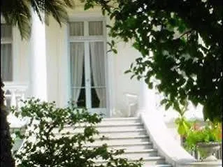 Hotel Armenonville Niza